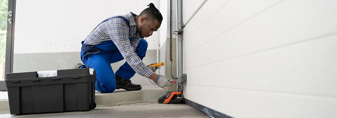 Repair Garage Door Not Closing But Light Flashing in Jupiter, FL